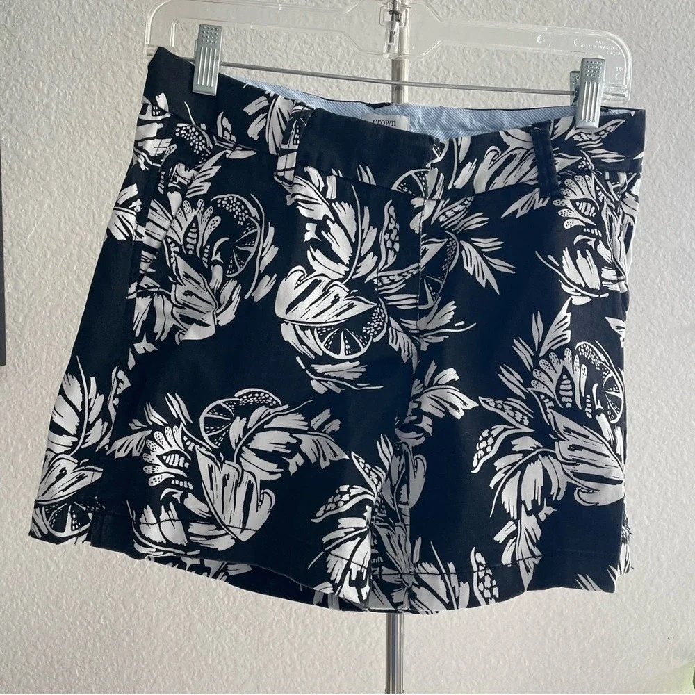 Women's Sz 4 Floral Black & White Cotton‎ Caroline Shorts Cruise Summer Travel